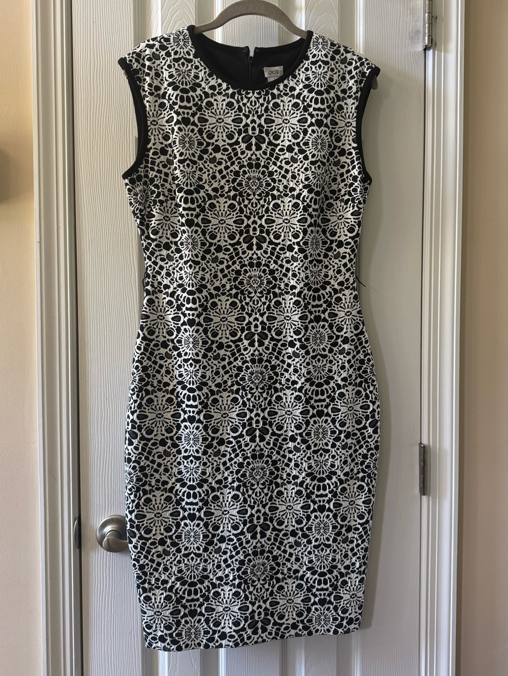 Cache Black & White Floral Embossed Print Fit & Flare Dress — Size Large